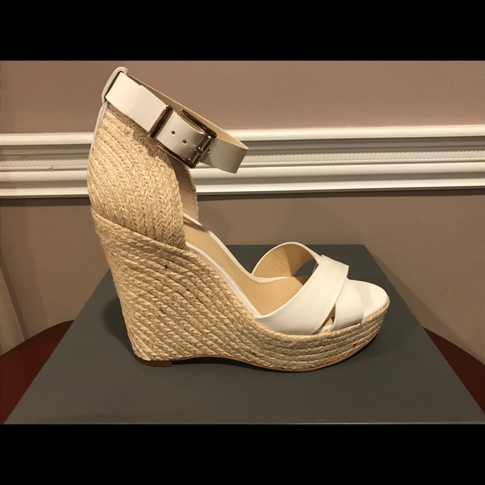 NEW** VINCE CAMUTO ESPADRILLE WEDGE